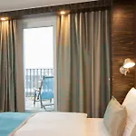 One Hotel Brémy